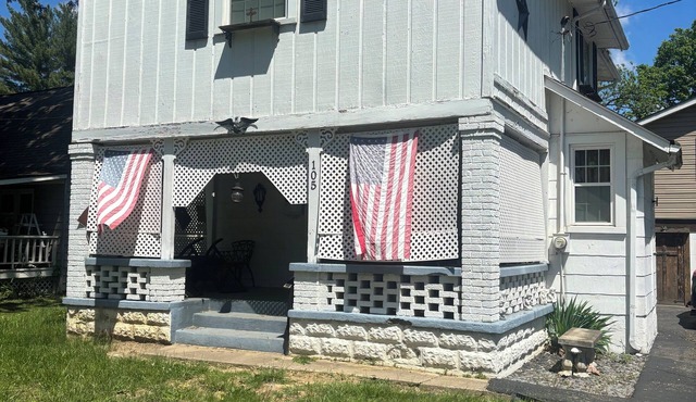 Charming 2-bedroom house in Morrow with WiFi