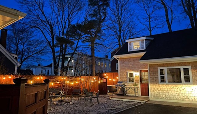 Charming 2-Story Cottage with Hot Tub, Near Downtown and Back Cove.