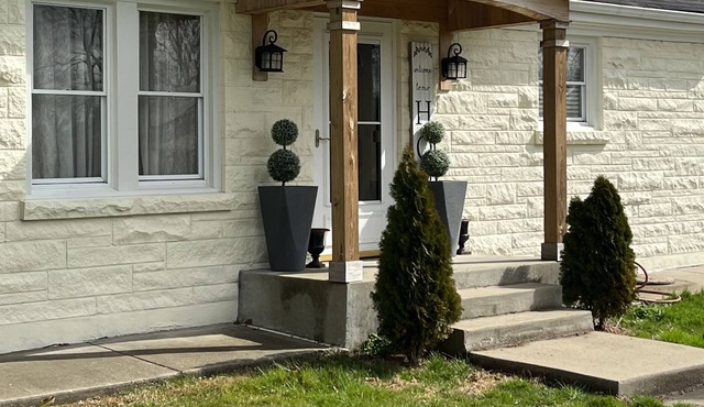 Charming 3 Bed, 2 Bath House Near Churchill Downs