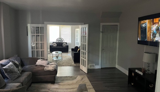 Charming 3-bedroom house with AC and WiFi in lovely Pittsburgh