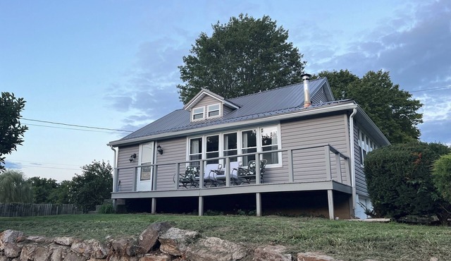 Charming 3-bedroom house in McVeytown with AC and WiFi