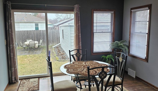 Charming 3-bedroom house in serene Crystal with WiFi, AC, laundry room