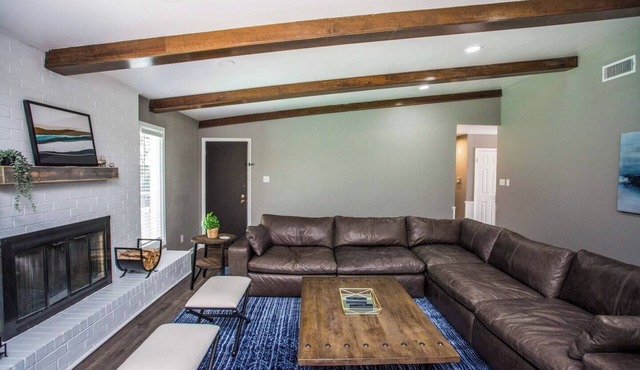 Charming 3-bedroom house with WiFi and AC in enchanting Lubbock