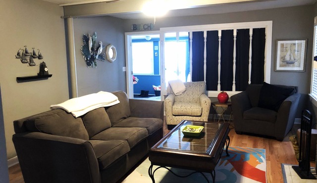 Charming 4-bedroom cottage with WiFi and AC in Chippewa Lake