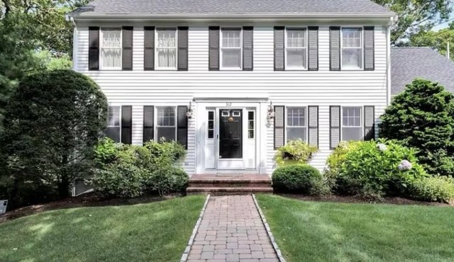 Charming 4-bedroom house with WiFi and AC in delightful Dennis near mayflower
