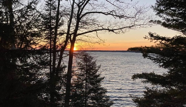 Charming and Cozy, 4-Season, Fence Lake Cottage with Beautiful Sunset View