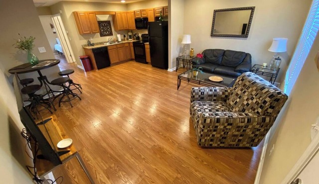 Charming and safe 1-bedroom apartment in Elizabethtown with AC and WiFi