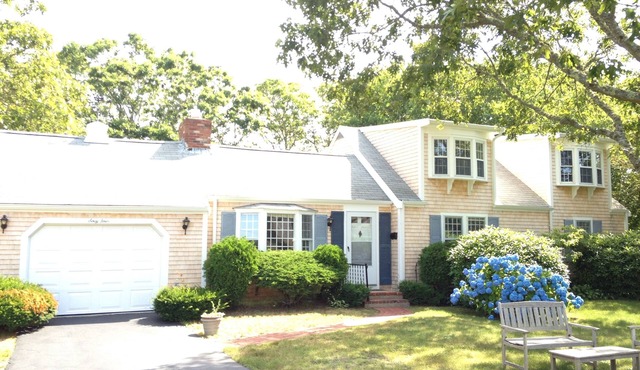 Charming Cape in prestigous Gateway Isles, Free Kayaks, Bike,Dock, River, Beach