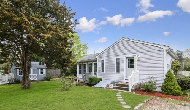 Charming Cottage in Ocean Ridge