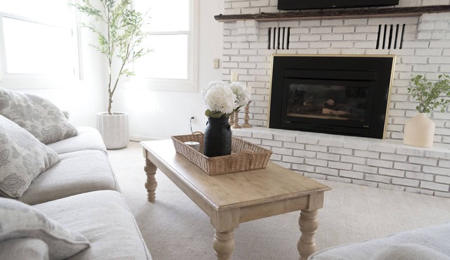 Charming cottage just steps from the lake and downtown Battle Lake