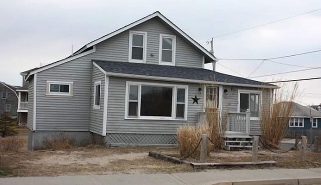 Charming Cottage/Ocean View/Steps from Sand/Close to U.R.I.