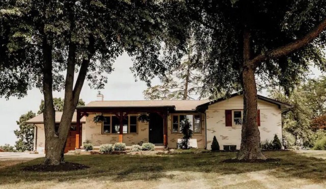 Charming Home in the heart of Amish Country!
