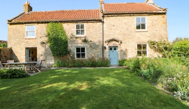 Charming Mill Farm House Retreat