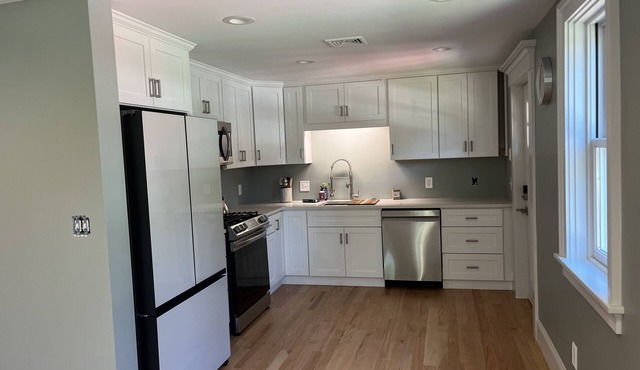 Charming Padanaram Apartment, Blocks from Village Center, Brand New in 2023!