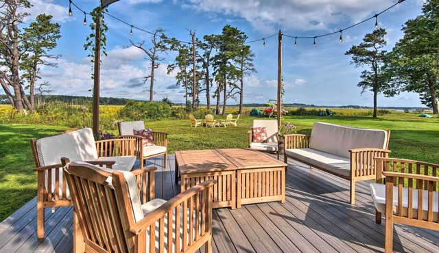 Charming Pine Point Cottage - 2 Blocks to Ocean!