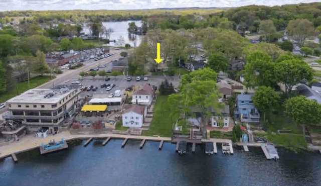 Charming PLX Cottage-LAKE VIEW