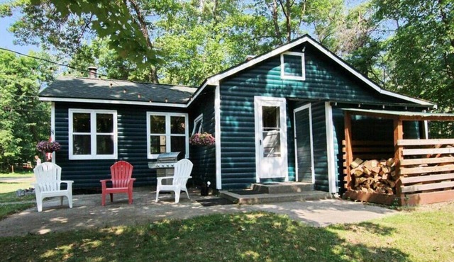 Charming & Spacious 1-bedroom cabin in the heart of the Brainerd Lakes Region