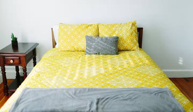 Charming Studio apartment with WiFi, AC in welcoming Portland