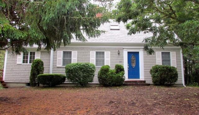 Chatham Home Near the Bike Trail & Nantucket Sound (1524)