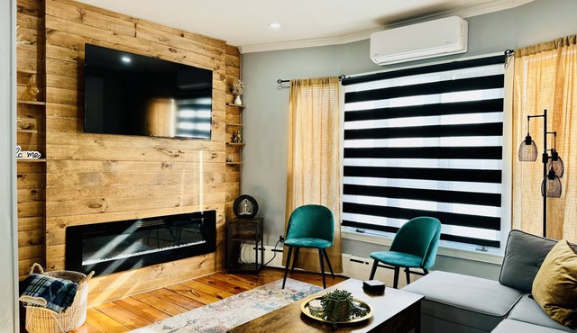 Chic/Cozy2BR-nearAirport & Beach