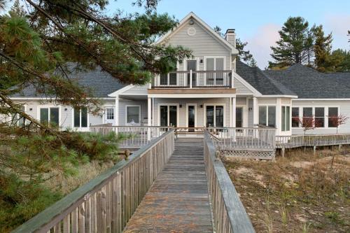 Chic Townhome on Lake Huron w/Private Beach!