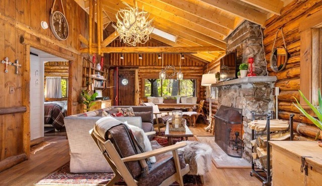 Chic, updated log cabin nestled in the pine trees of Sprucewold!
