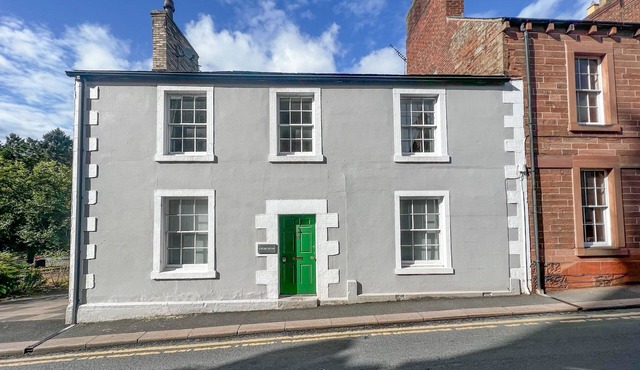 Church End Cottage, Brampton - a cottage that sleeps 7 guests in 4 bedrooms