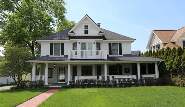 Church Street Home - 2 Blocks to Shops and Dining