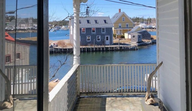 Clam Shell Cottage on the Harbor