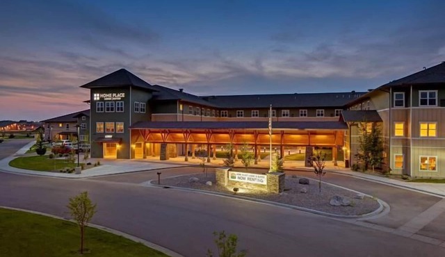 Clarion Hotel & Suites Williston