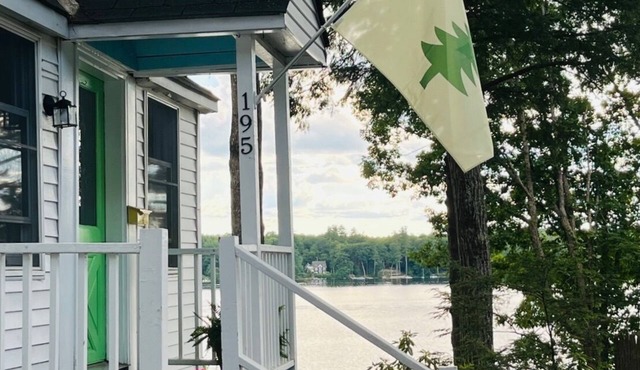 Classic Maine waterfront cottage on pristine Highland Lake Windham/Falmouth
