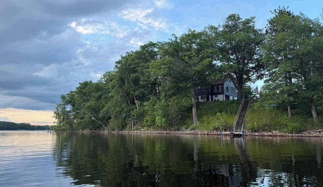 Classic MN Up North Lake House w/Sauna