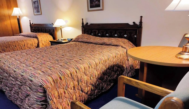 Clean & Comfortable Space Near Parks & Downtown – Ideal for Budget Families