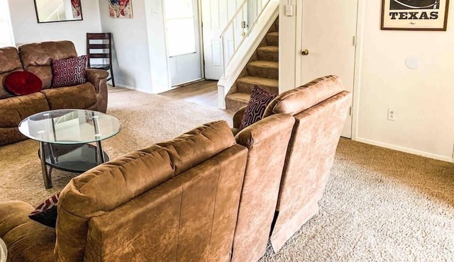 ★Clean&Spacious★ 3BR/2.5BA ★Near TTU/UMC/CNTRL LBK