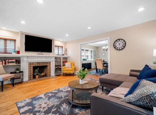Cleveland 3 Bedroom, 10 Mins to Downtown