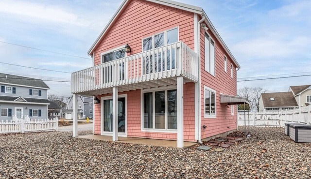 Coastal Beach House Near Pine Point w/Fire Pit