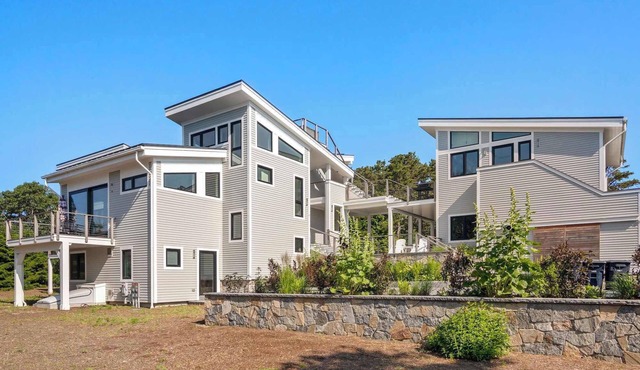 Coastal Luxury Near Wellfleet's Best Beaches