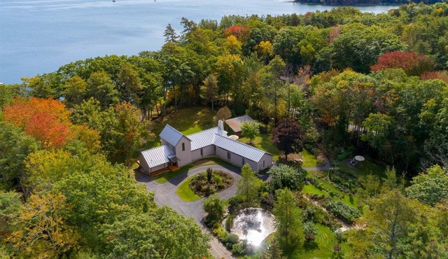 Coastal Serenity Meets Modern Elegance - a Retreat for Relaxing