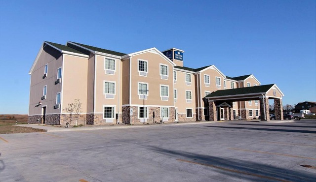 Cobblestone Hotel & Suites - Beulah