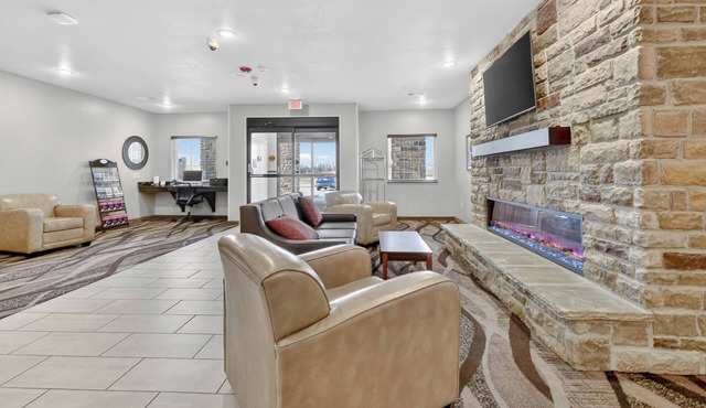Cobblestone Hotel & Suites - Eaton