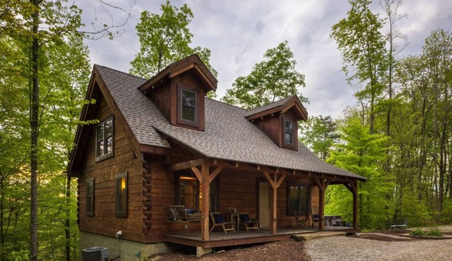 Cohosh - Hand hewn private log cabin with views