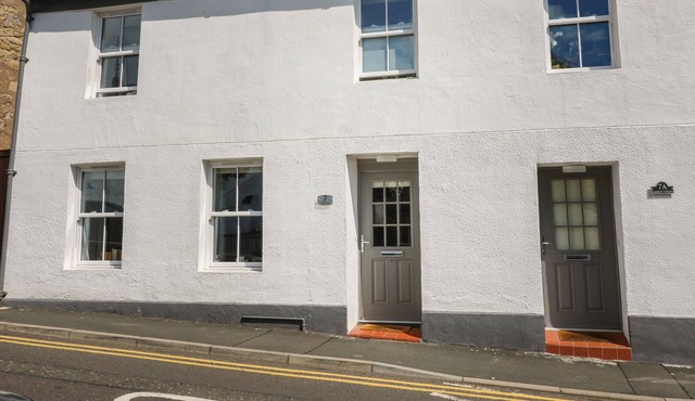 COLDSTREAM COTTAGE, family friendly, with a garden in Coldstream