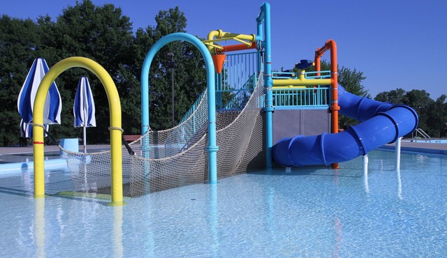Comfort and Convenience in Knights Inn Harrisonville! Free Parking, Pets Allowed
