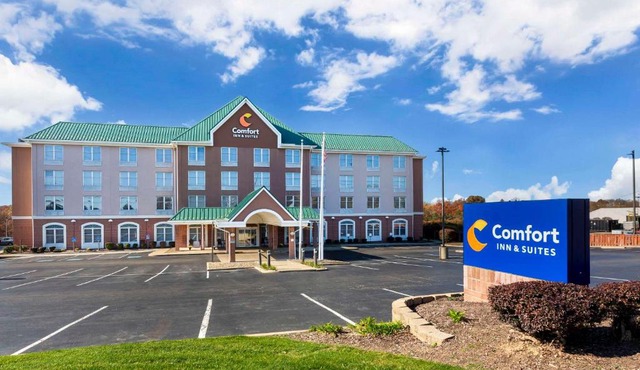 Comfort Inn & Suites Cuyahoga Falls - Akron