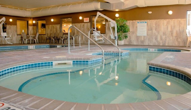 Comfort Inn & Suites Grand Forks near Alerus Center