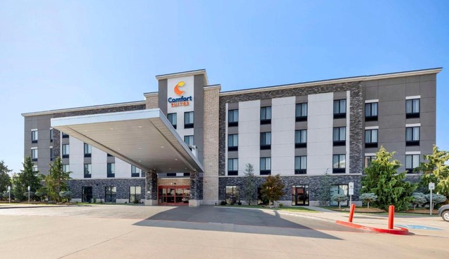 Comfort Suites Meridian and I-40