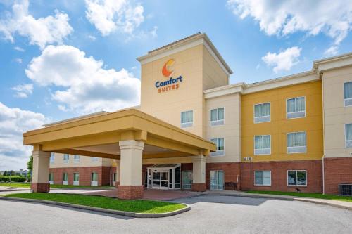 Comfort Suites near Indianapolis Airport