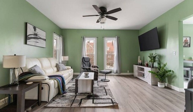 Comfortable 2 bedroom king suite/