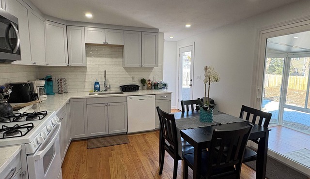 Comfortable 3 bedroom home in accessible location