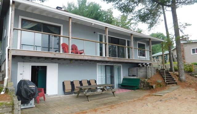 Comfortable lake house just 30' from Little Sebago Lake in quiet neighborhood